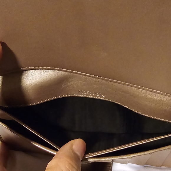 EUC Gucci Golden Guccissima Trifold Wallet in Box - Picture 11 of 11